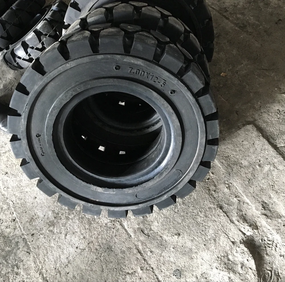 forklift-industrial-solid-tyre-1000x1000